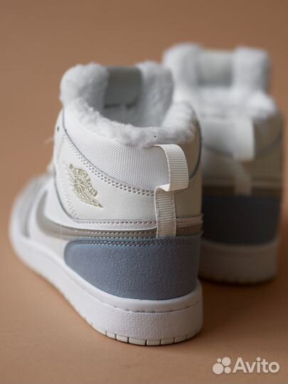 Кроссовки детские nike зима