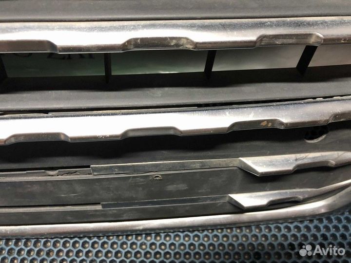 Решетка радиатора Audi Q7