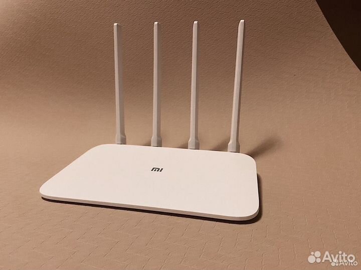 Роутер Xiaomi Mi Wi-Fi 4A Giga Version