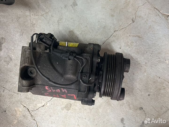 Компрессор кондиционера Mitsubishi Outlander CU4W