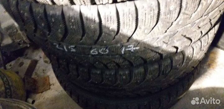 Bridgestone Ice Cruiser 7000 215/60 R17