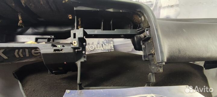 Торпедо Nissan Primera P11