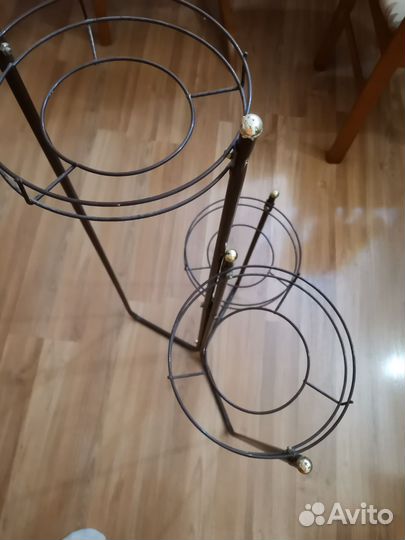 Подставка для цветов напольная металлическая