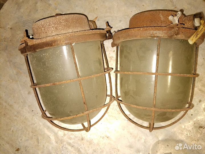 Уличный фонарь