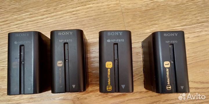 Sony HDR- AX 2000