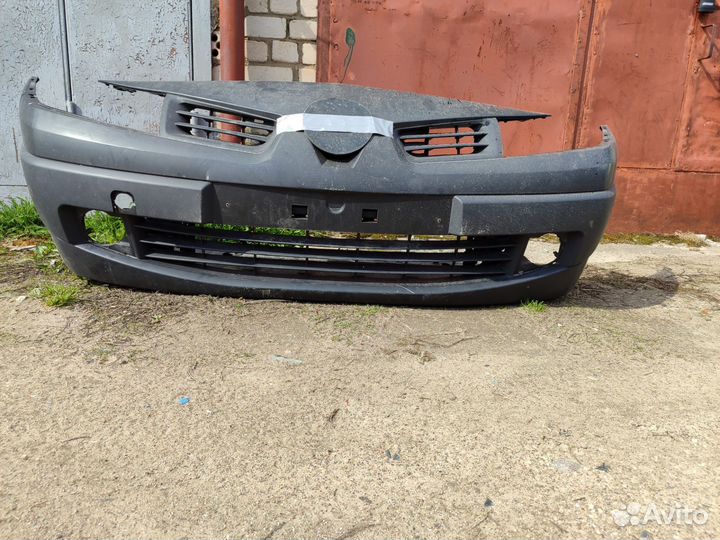 Продам бампера на Рено Меган 2