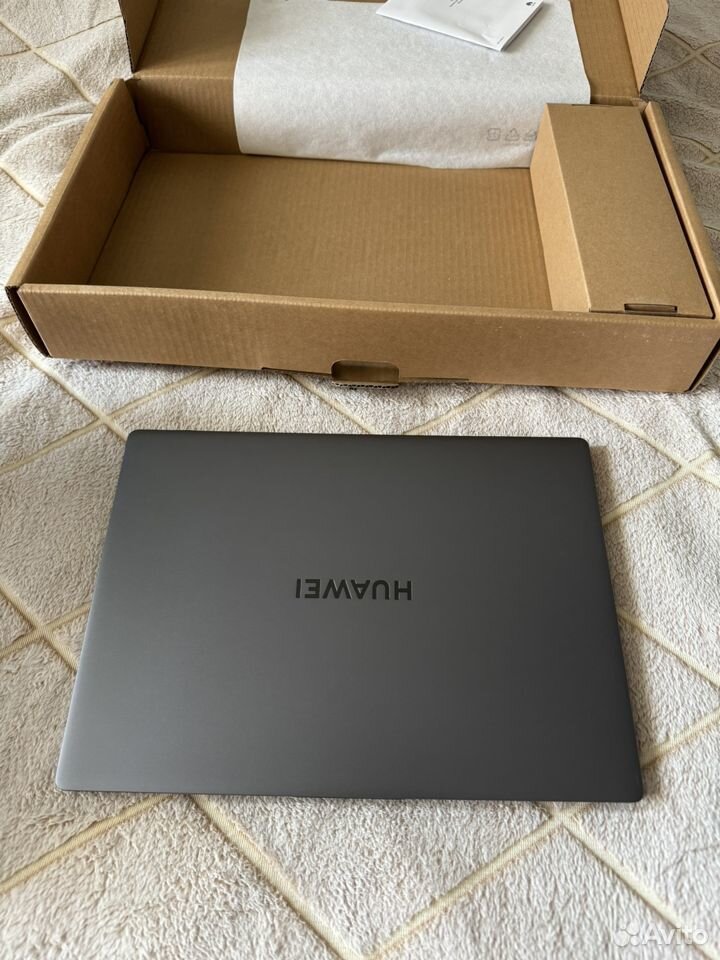 Huawei matebook d14