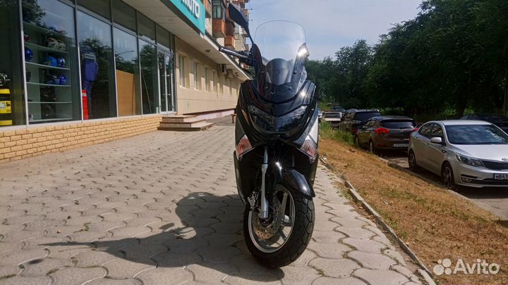 Макси-скутер Quantum