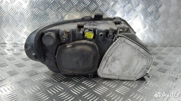 Фара 04857703AB Chrysler Voyager (2001-2007)