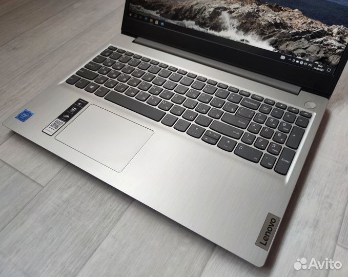 Lenovo новый/FHD \SSD /intel 2x 2800mg\акб 5ч