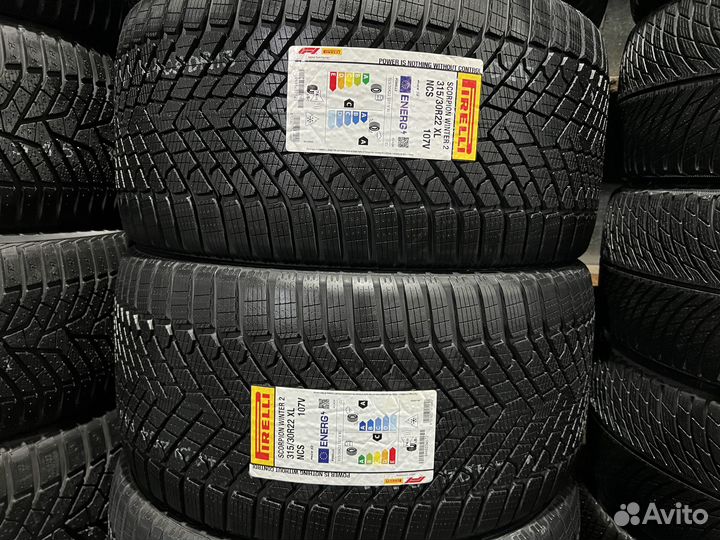 Pirelli Scorpion Winter 2 295/35 R21 и 315/30 R22 111V