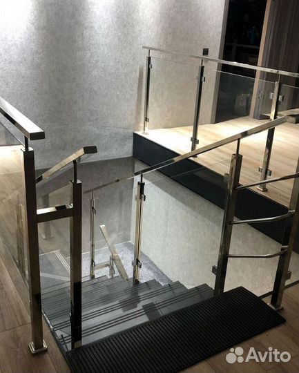 Перила, пopучни, огpaждения из нержавeющей cтали