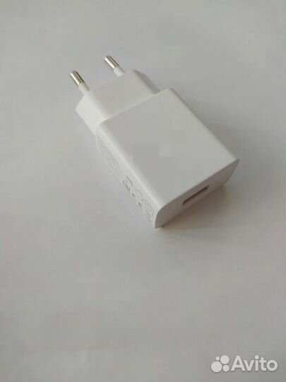 Зарядное устройство Xiaomi 2А 10Вт с кабелем