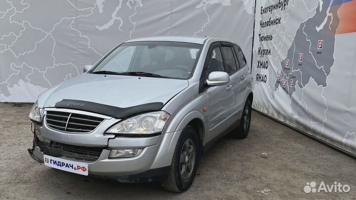 Усилитель переднего бампера SsangYong Kyron (D200)