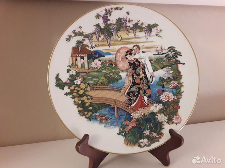 Тарелка декоративная фарфор