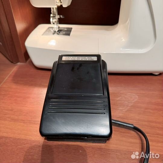 Швейная машина Janome Jem