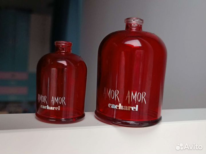 Стеклянные бутылочки, флаконы от духов cacharel
