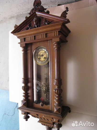 Настенные часы Густав Беккер