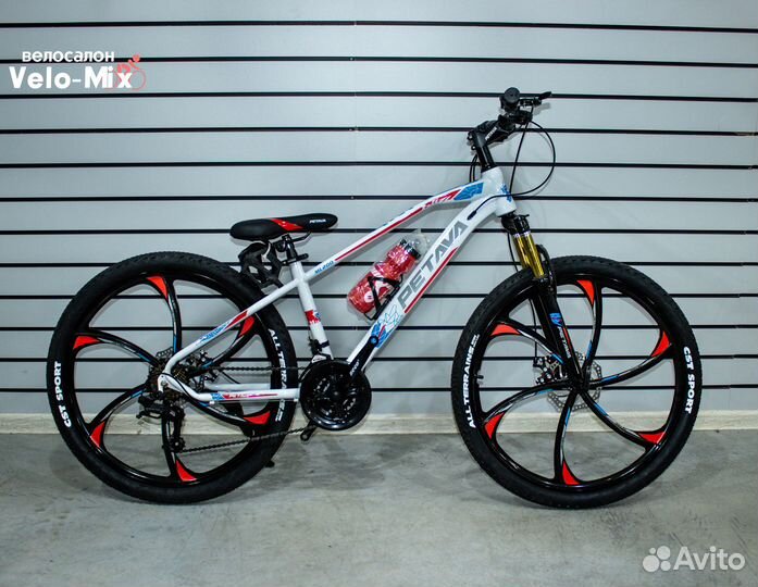 Велосипед на литых дисках 26