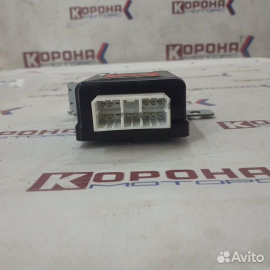 Блок управления KIA carensii (02-06)
