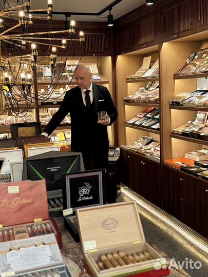 Стилист имиджмейкер