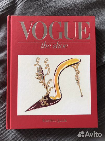 Книга Vogue The Shoe