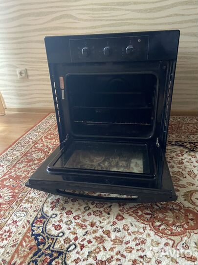 Духовой шкаф электрический встраиваемый Ariston