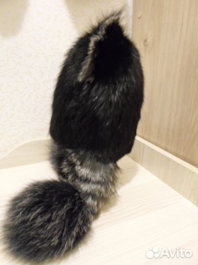 Меховая шапка с ушками на вязаной основе