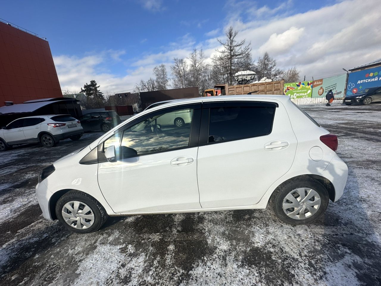 Toyota Vitz: фото владельца