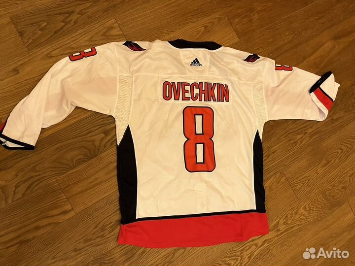 Игровая футболка с автографом Овечкина
