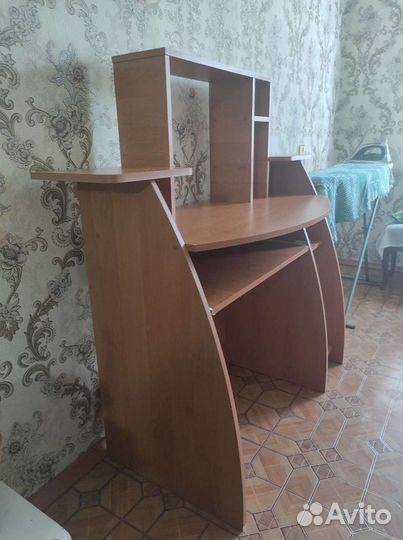 Компьютерный стол