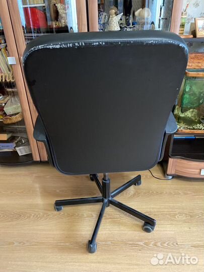 Компьютерное кресло