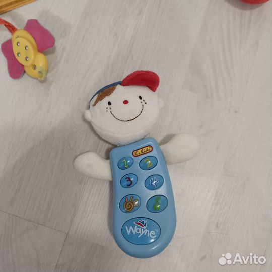 Музыкальный телефон Tiny Love