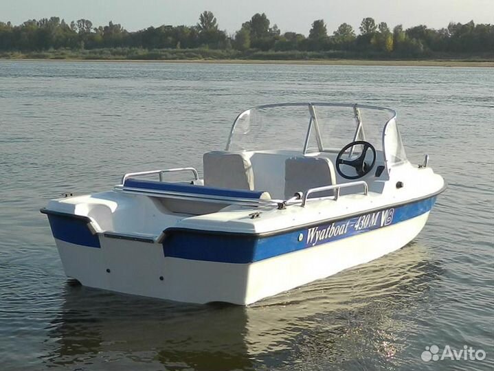 Новый катер Wyatboat 430M тримаран с рулевым управ
