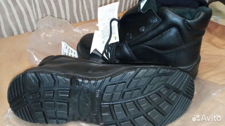 Ботинки 43-44