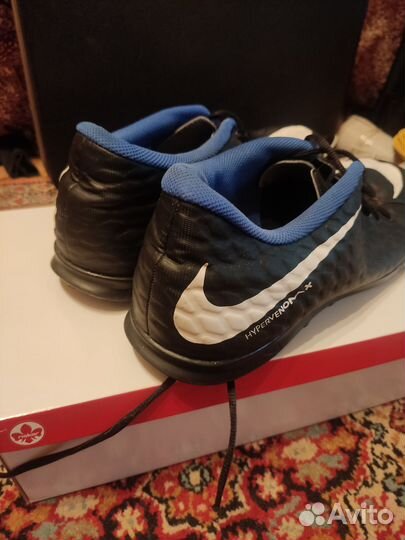 Футбольные бутсы nike hypervenom