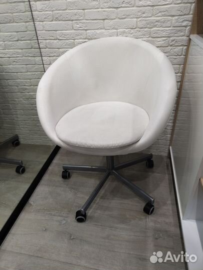 Рабочее кресло IKEA скрувста