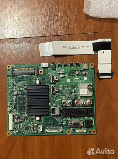 Pe1070 v28a00140701 от Toshiba 32rl933rb