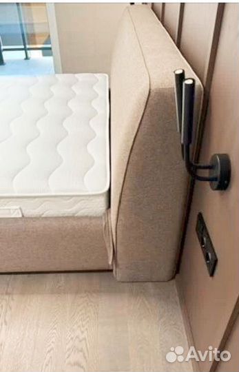 Кровать двуспальная новая без матраса