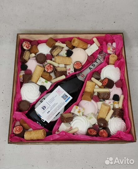 Подарочный бокс с Мартини, сладкий букет