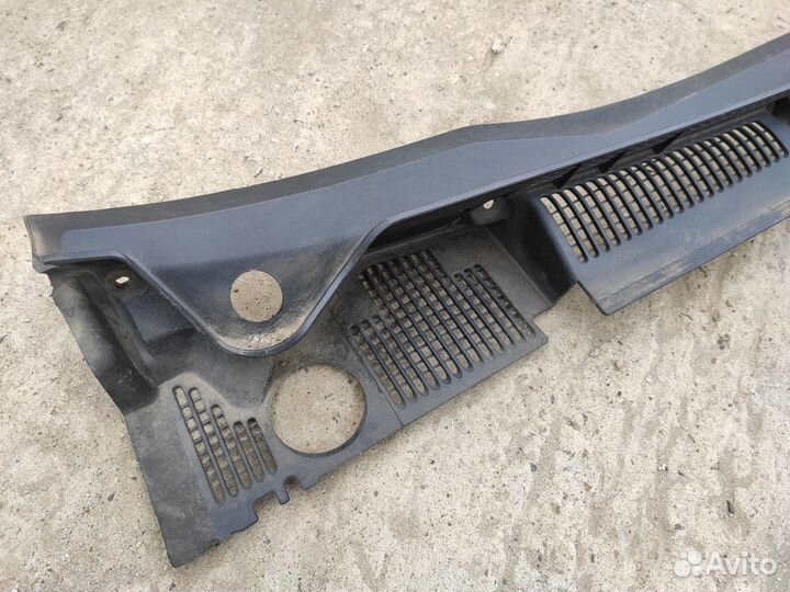 Жабо лобового стекла на Opel Meriva A