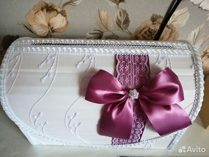 Свадебный сундук для денег