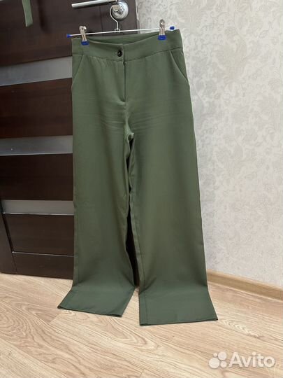 Брючный костюм женский 44