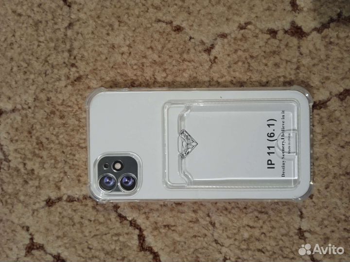 Чехол с карманом для карты на iPhone 11