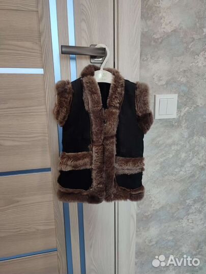 Безрукавка новая, натуральная р-р 74