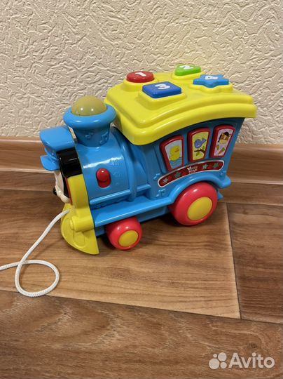 Паровозик-каталка Disney