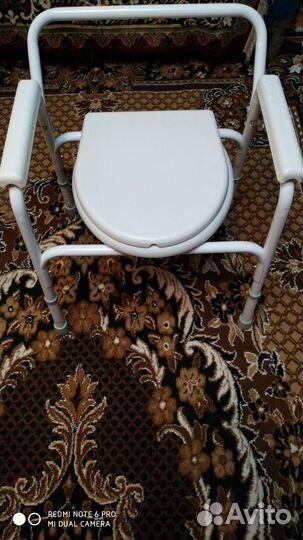 Стул санитарный для инвалидов фирмы Армед