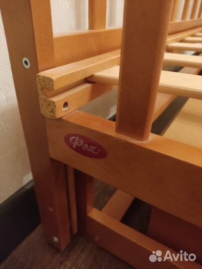 Детская кровтка с поперечным маятником