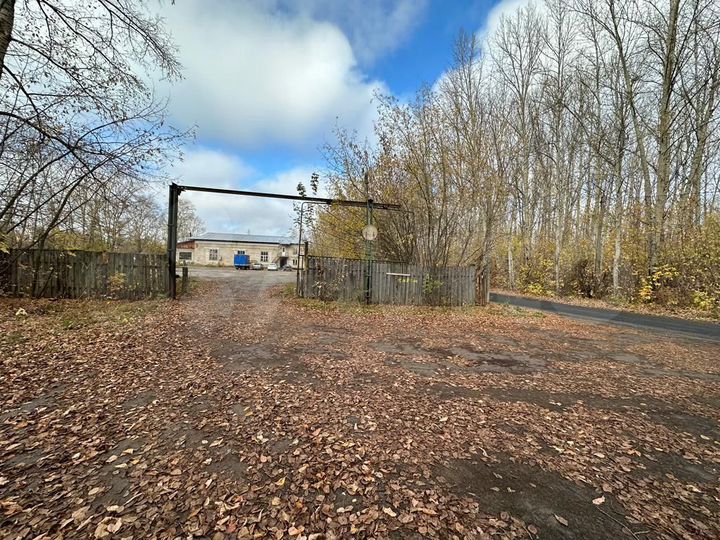 Аренда помещения и земля, 1300 м²