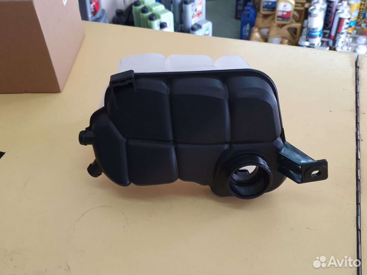 Бачок расширительный Land Rover Freelander 2